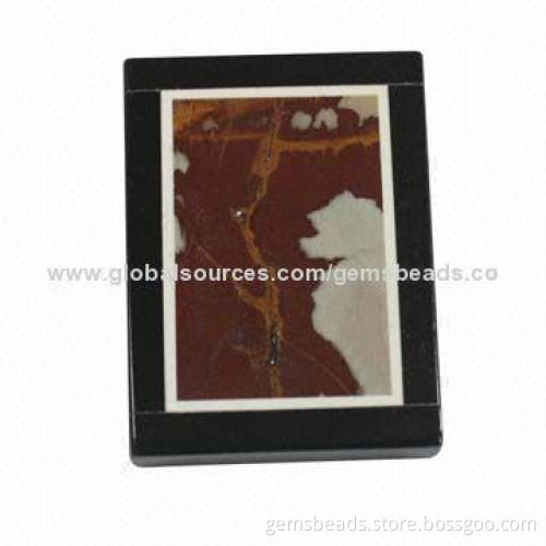 Gemstone pendant with intarsia
